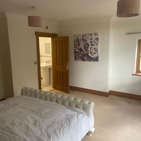 Dairy Farm Guest House Crewe Bagian luar foto