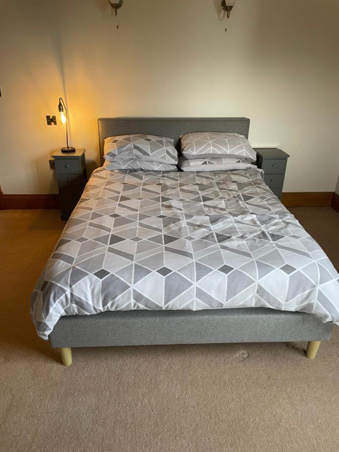 Dairy Farm Guest House Crewe Bagian luar foto